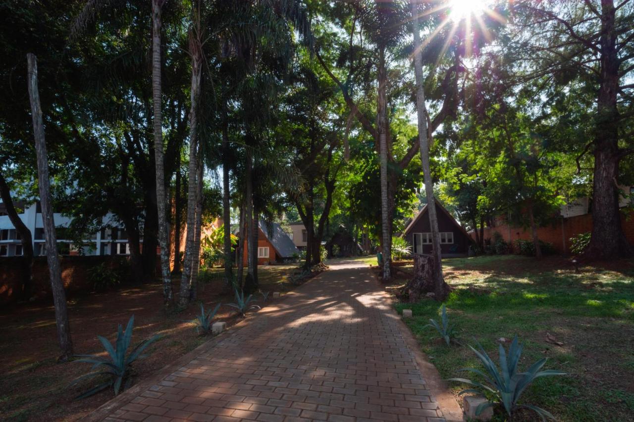 Palma Real Bungalow Puerto Iguazú Buitenkant foto